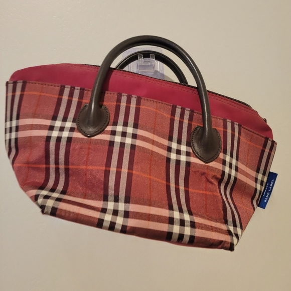 ๐RARE Blue Label Red Burberry NWOT in Mint Condition Shoulder Bag๐ - Picture 13 of 13
